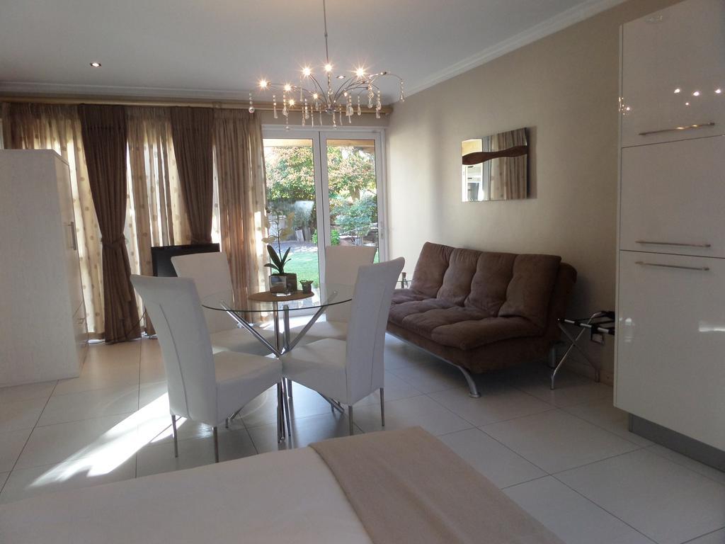 Hotel Kasa Nama Edgemead Pokoj fotografie